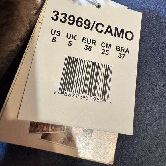 Women's BOBS by Skechers Camo Faux Fur Slip-On Slippers - Picture 10 of 10